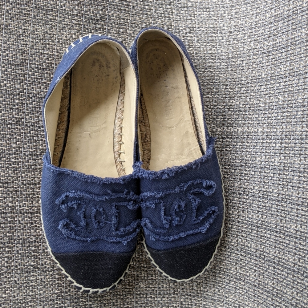 CHANEL Navy and Black Espadrilles - Picture 2 of 10